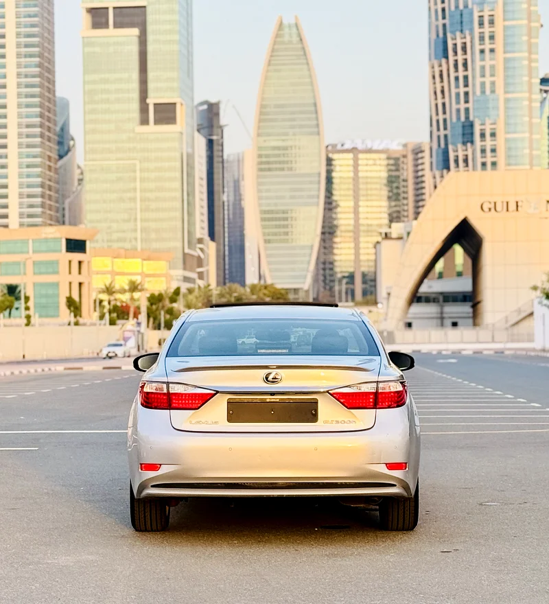 2014 لكزس ES 300h هايبرد 2.5 لتر مواصفات يابانية حالتي ممتازة جدًا63168494937729114
