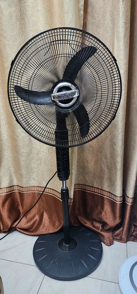 المشجعون الواقفون63220326002691118