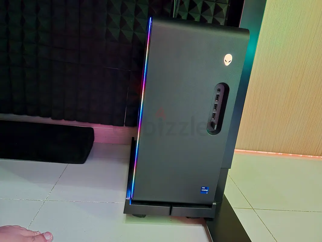 R16 Aurora Alienware Desktop Tower - High-Performance Gaming PC