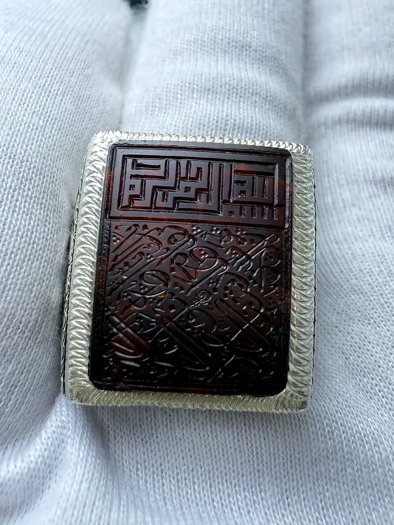 خاتم بحجر عقيق يماني كبدي منقوش63230183714178111