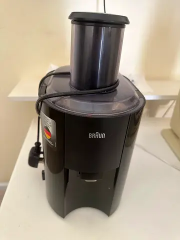 Juice maker