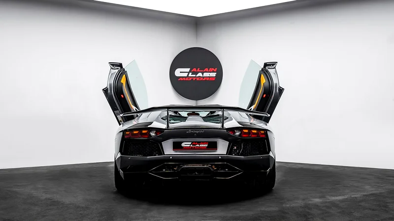 لمبرغيني أفينتادور LP 700-4 رودستر مع طقم هيكل DMC - 2015 - دول مجلس التعاون الخليجي63139711714435113