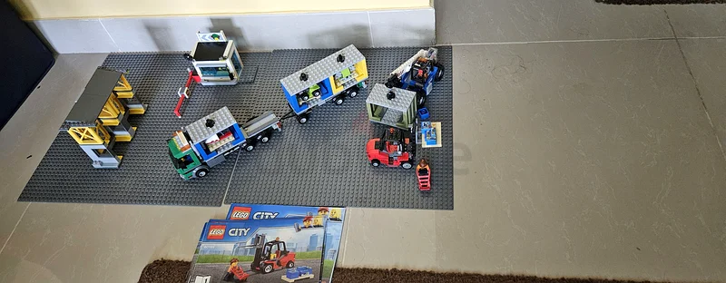 Lego city 60169 Cargo Terminal63205356479106113