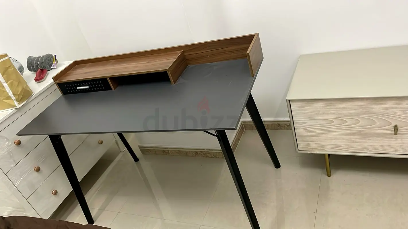 Stylish Modern Study Desk with Storage