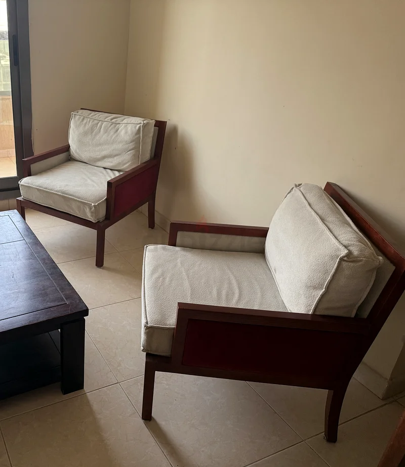 طقم أريكة أنيق وطاولة وسط63217825852419112