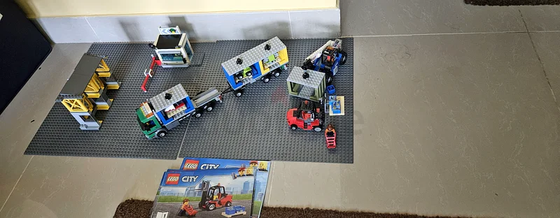 Lego city 60169 Cargo Terminal63205356479106114
