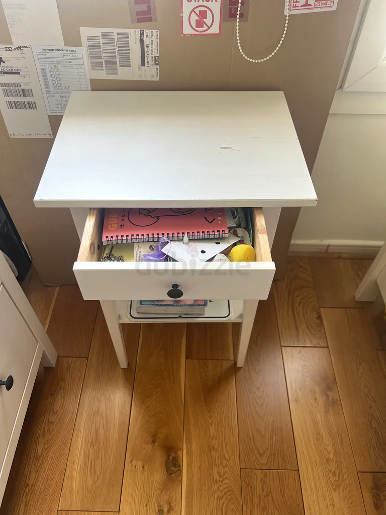 Ikea Hemnes side table63218317093762111