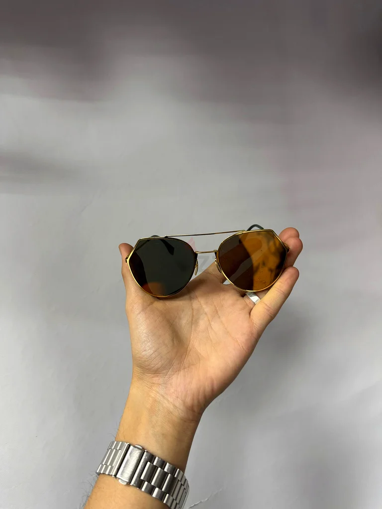 Slightly used orginal Fendi Gold Tone/Gold sunglasses63239076185729111
