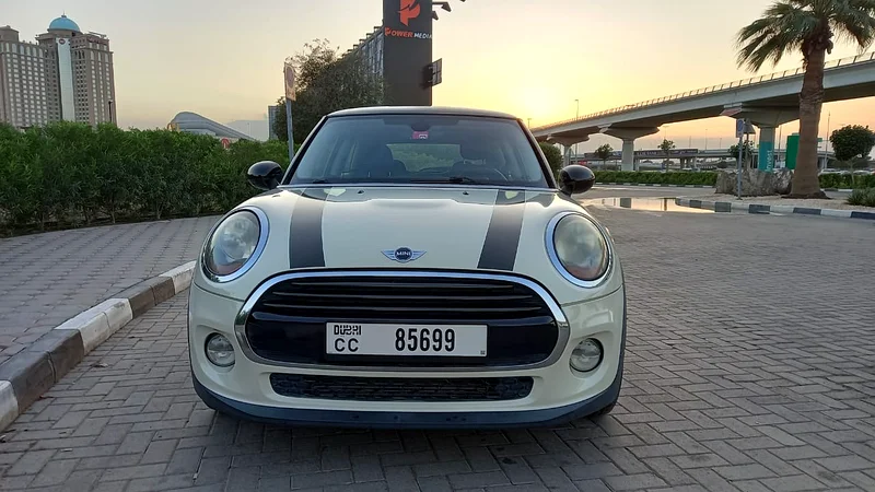 Stunning Mini 2018  GCC well maintained and clean car63175260018691111