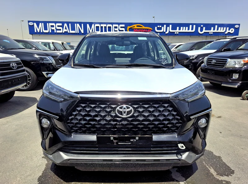 تويوتا فلوز 1.5 لتر 2024، أسود، بنزين (للتصدير فقط)63157883658627113