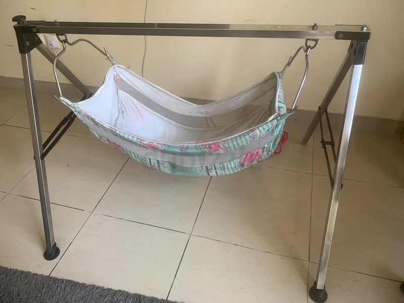 Cozy Baby Cradle for Sale - Perfect for Your Little One!63175737235331111
