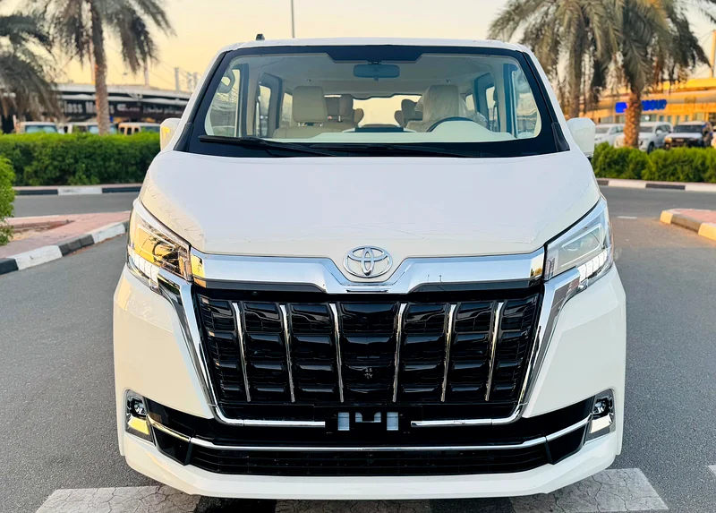 TOYOTA HIACE 3.5 AT VIP 6 Seats 2023631656935206431127