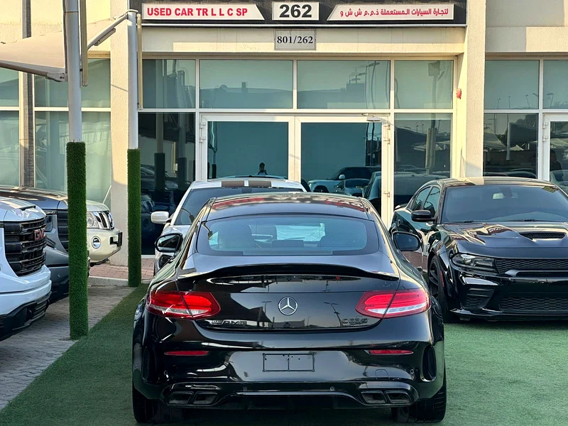 MERCEDES BENZ AMG C63S GCC 2017  
Perfect condition  
5-button full option  
Full carbon fibre63144871855363112