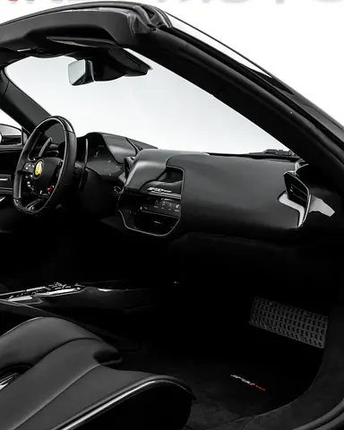 صورة 15 لـ 2021 Ferrari SF90 SPIDER