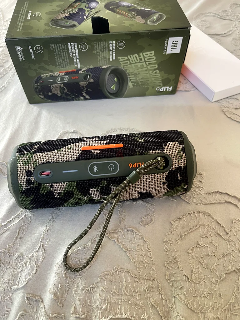 مكبر صوت بلوتوث من JBL63164787513730114