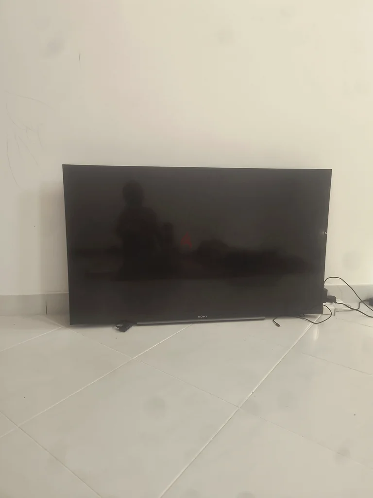 Sleek 48-inch LCD TV for Sale - Perfect Picture Quality!63165715431553111