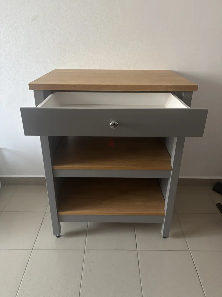 Stylish Modern Side Table with Drawer63179385905538114