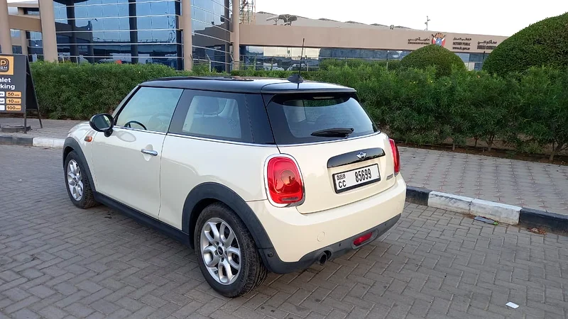 Stunning Mini 2018  GCC well maintained and clean car63175260018691114