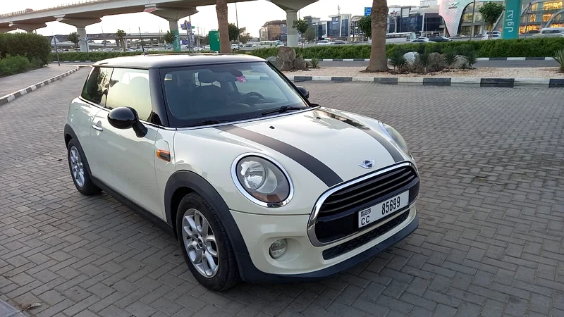 Stunning Mini 2018  GCC well maintained and clean car63175260018691112