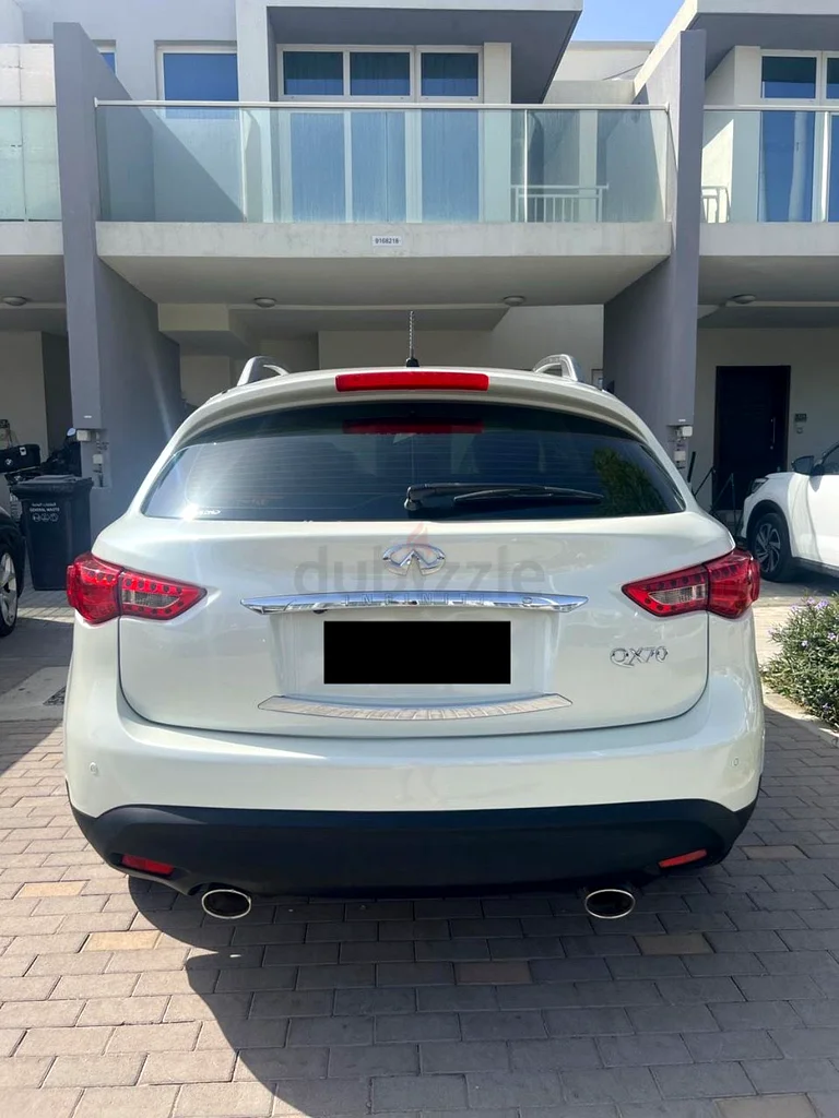 INFINITI QX7063173842347778114