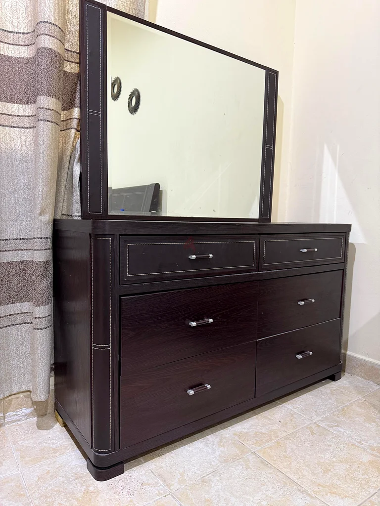 Stylish Dressing Table Set – Leather Finish with Mirror  Chair – AED 250 Only!63219825849985111