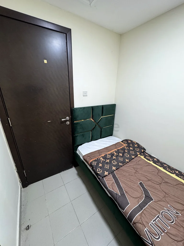غرفة فردية مع حمام داخلي63797494091010110