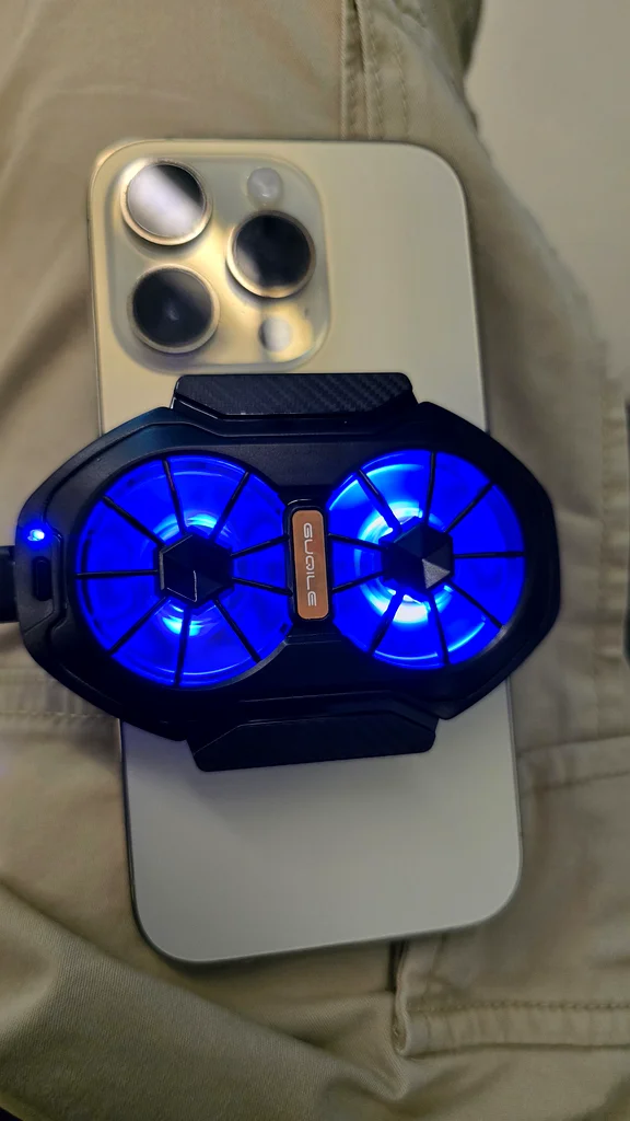 Cool Portable Gamepad with LED Lights for Mobile Gaming63221341218179110