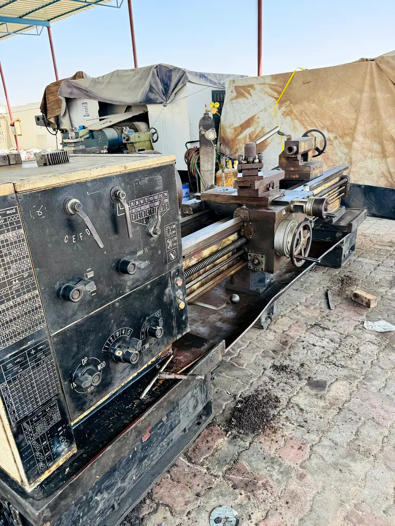 4 Heavy Duty Lathe Machine for Precision Work63257113656451117