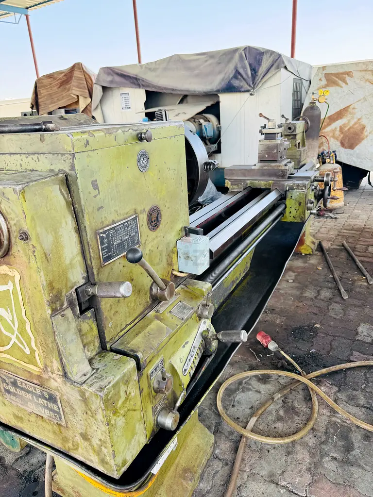 4 Heavy Duty Lathe Machine for Precision Work63257113656451115