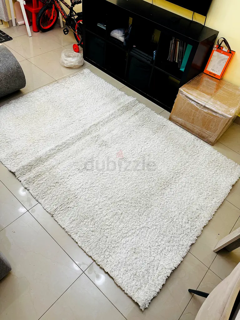White Shaggy Rug – Soft  Cozy