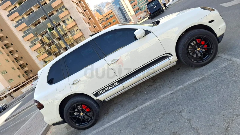 Porsche Cayenne S63145815351811114