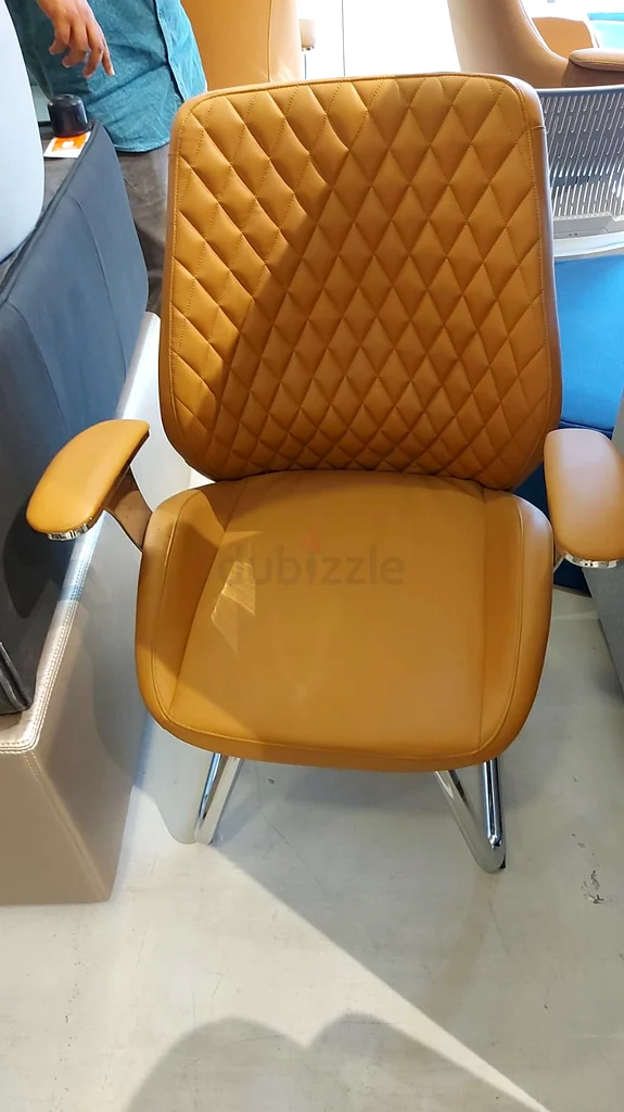 كراسي الزوار/الضيوف البنيّة632218485542411120