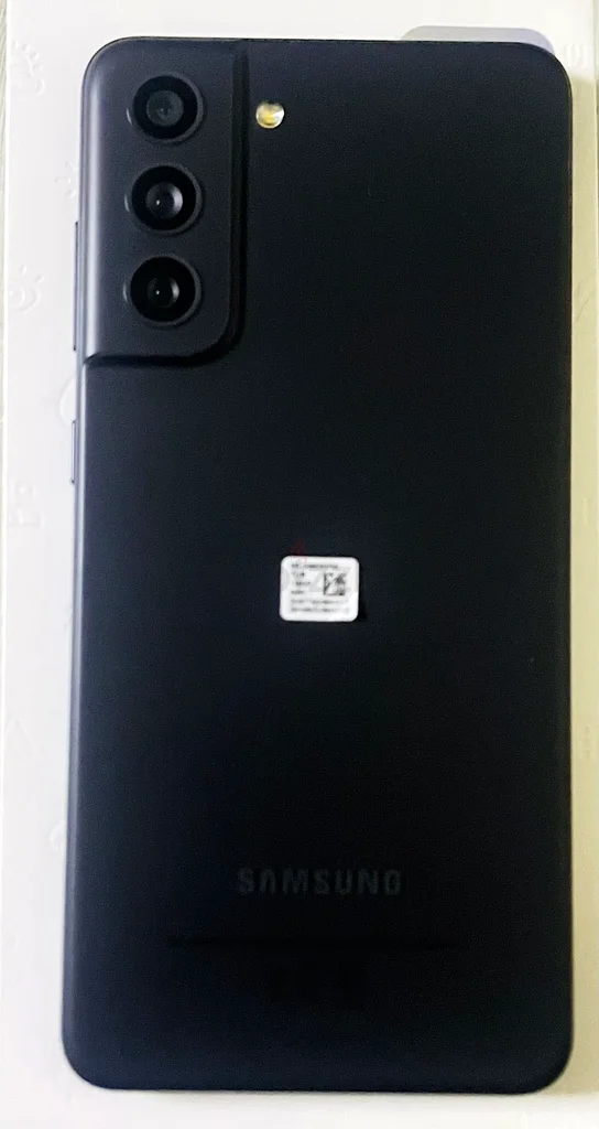 Samsung S21 fe 8gb 128gb Smartphone - Unlocked and Ready to Go!63215380271619112
