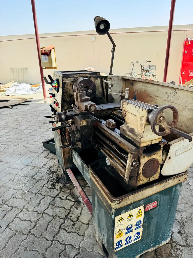 4 Heavy Duty Lathe Machine for Precision Work63257113656451118