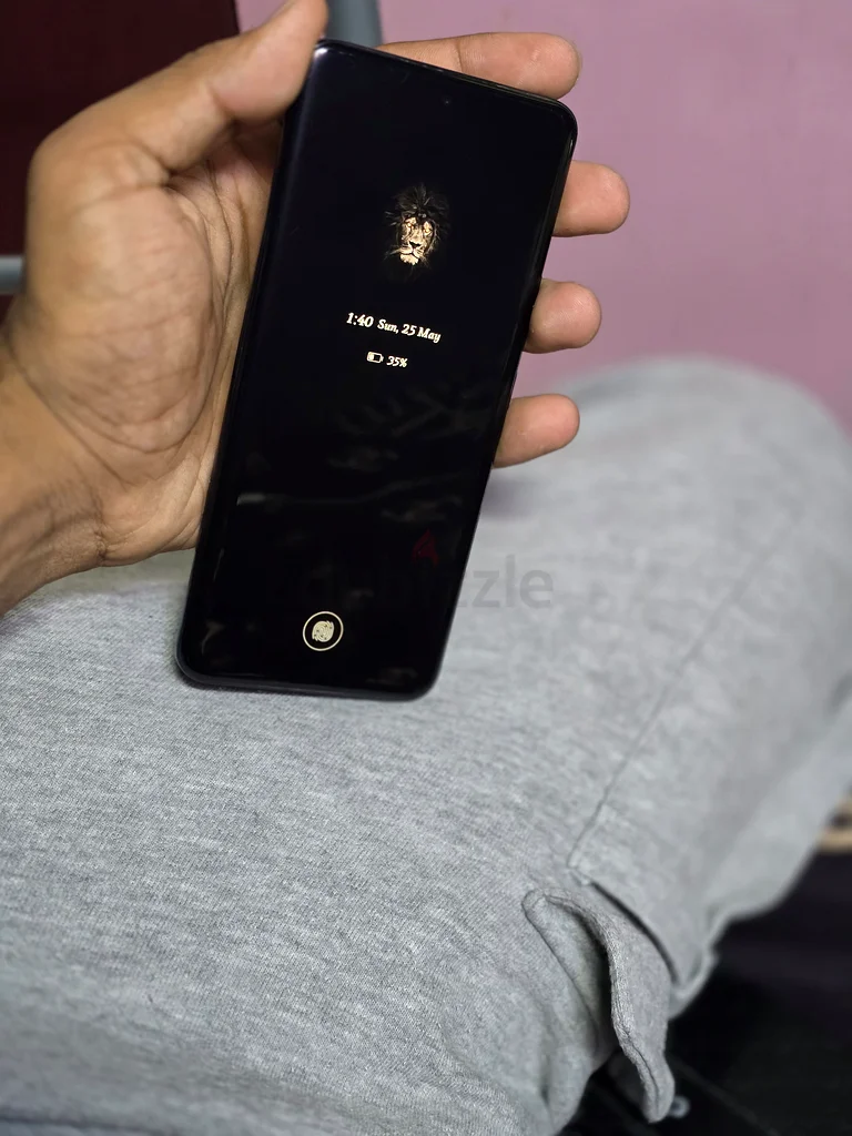 الهاتف: Honor 90 5G Pro، المعالج: Snapdragon 7 Gen 1 النسخة المُسرَّعة، الذاكرة العشوائية: 8 جيجابايت + 5 جيجابايت توربو، السعة التخزينية: 256 جيجابايت63214898408323111
