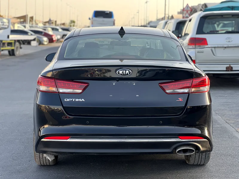 Kia optima Year 2018 kilometres 80000 USA panromic roof63170837598337114