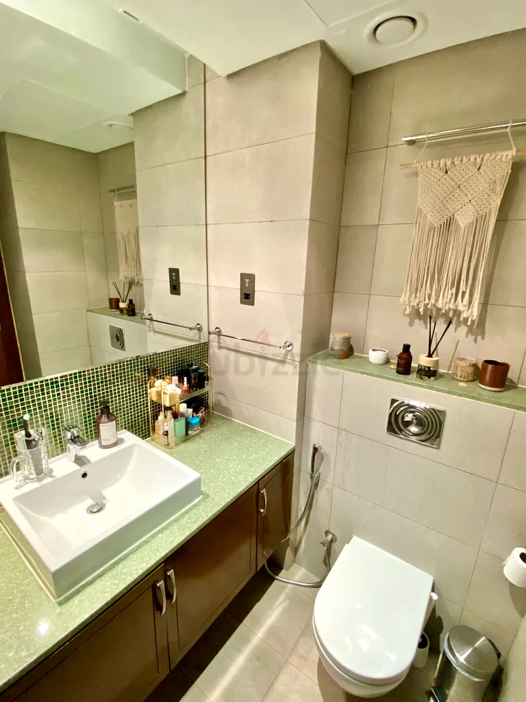 Large Ensuite Room Available- Palm Jumeirah63143498955265113