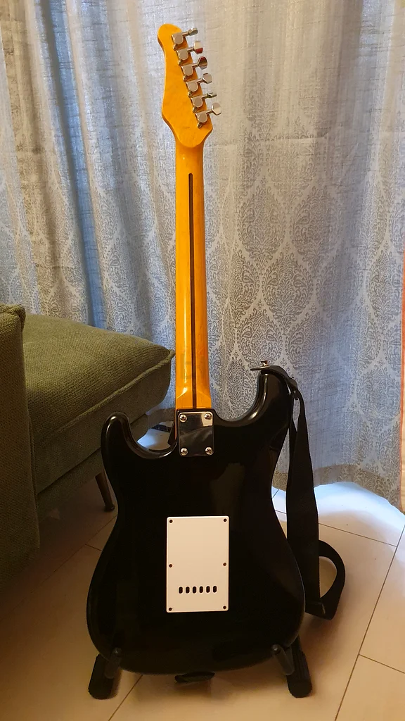 جيتار كهربائي مستعمل من جاي تورسر JT-300 BK (أسود)63174804166146111