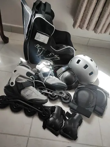 Decathlon Roller skates with helmet, protection pads and bag