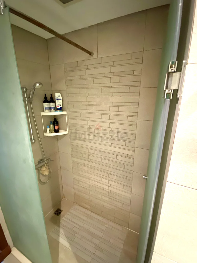 Large Ensuite Room Available- Palm Jumeirah63143498955265114