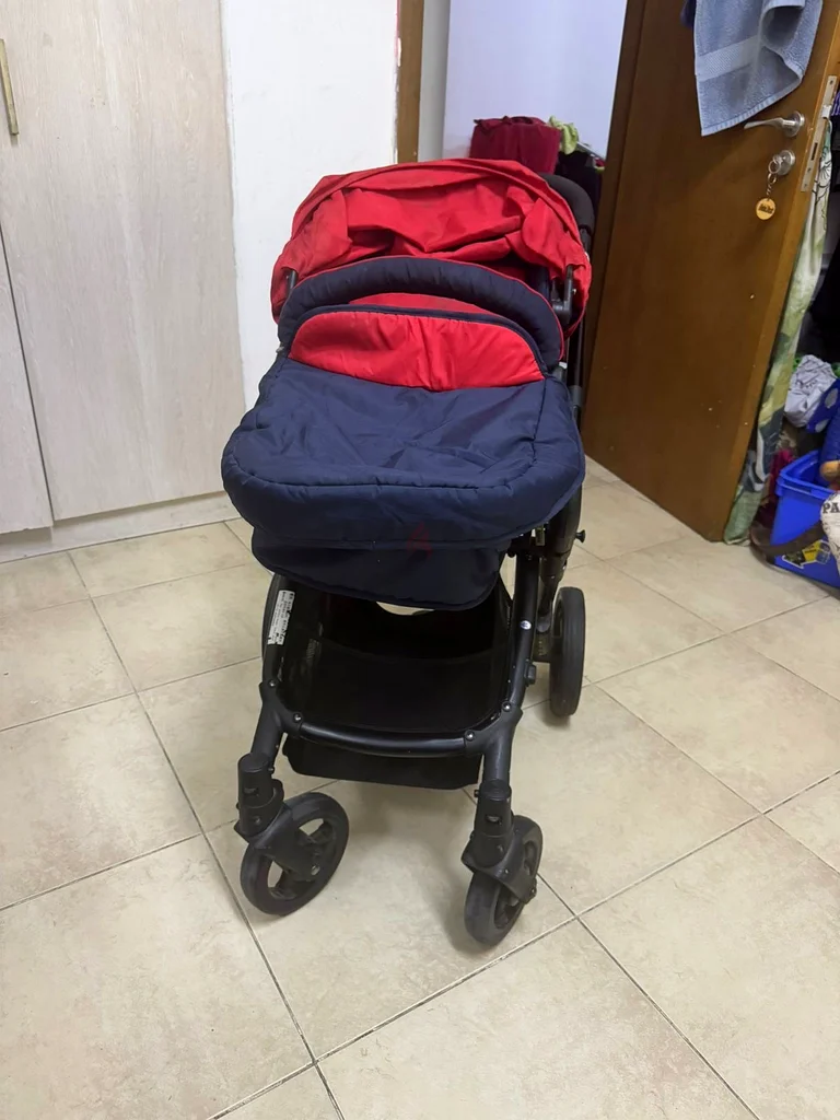 عربة أطفال بحالة جيدة63205360214531111