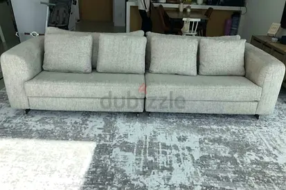 Selling in Excellent condition High Quality sofa
