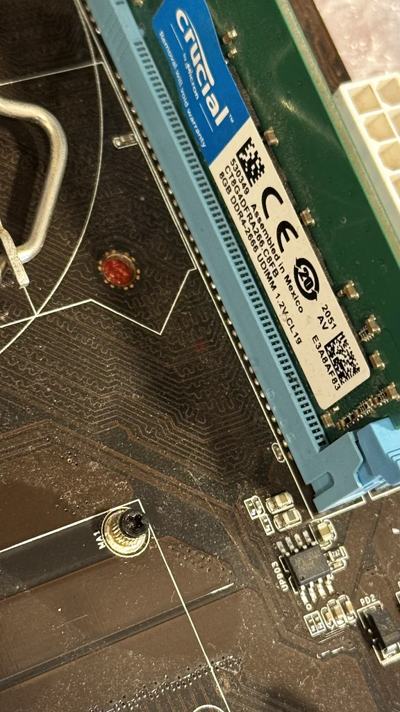 Esonic B250-BTC Gladiator/Inteli3-6100/ 8gb ram63258146309763112