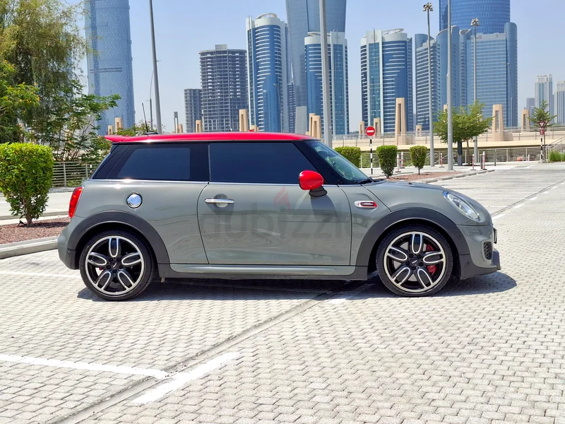 AED 775/month | 2018 MINI Cooper John Cooper Works | GCC Specs | Ref#32322463134498617731113