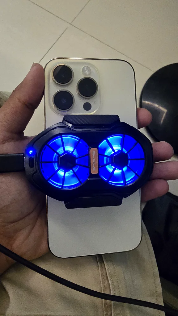 Cool Portable Gamepad with LED Lights for Mobile Gaming63221341218179111