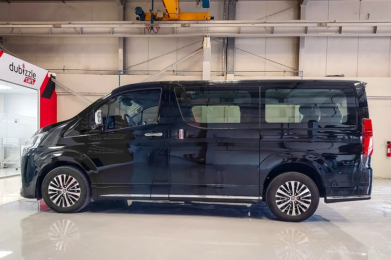 AED 1382/month | 2021 Toyota Granvia Premium | GCC Specs | Ref#32365163149120335617114