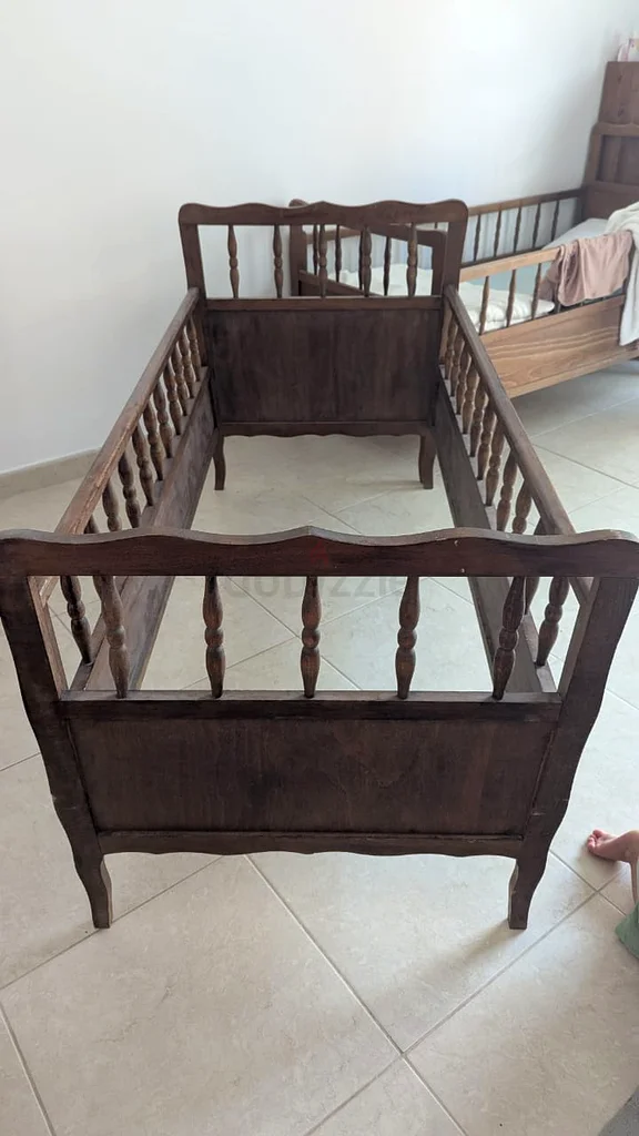 سرير أطفال بمقاس 140×60 سم مجانًا63264064548609111