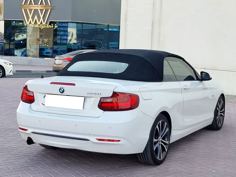 1,786 درهم إماراتي في الشهر، دفعة أولى 0% * كونفيرتبل رياضية من طراز BMW 220i لعام 2016 * بدون حوادث * مواصفات خليجية63177100413569114