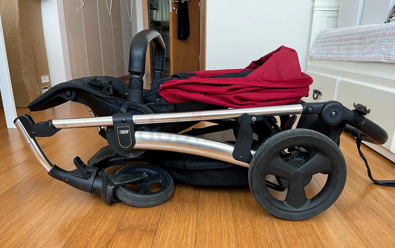 Stroller Frame in Excellent Condition63205360241283118