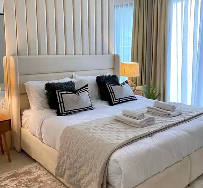 Elegant  Cozy King Size Bed Set with Luxurious Accents